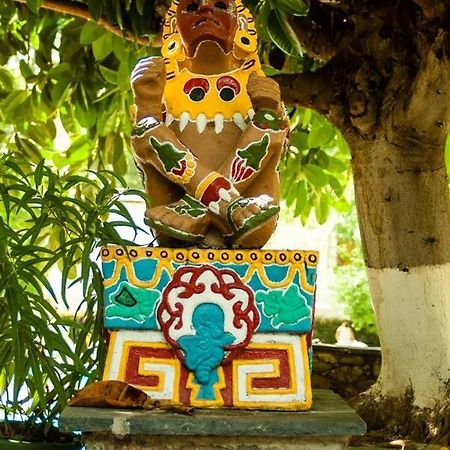 Hotel Balneario Tzindejeh Tasquillo エクステリア 写真