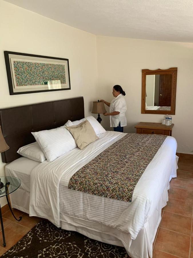 Hotel Balneario Tzindejeh Tasquillo エクステリア 写真